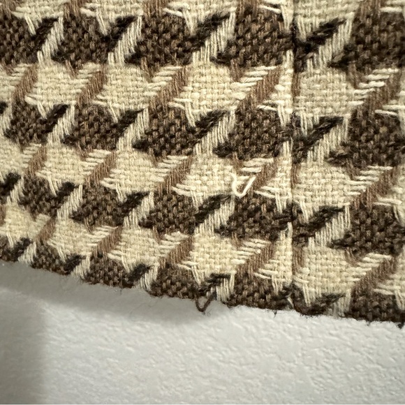 Charles Gray Classic Brown and Cream Coat with Houndstooth Pattern. Size… - Picture 8 of 17